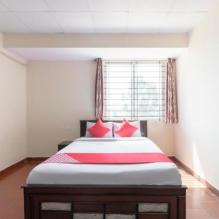 Hotel Oyo 49073 Whitefield Comforts à Bangalore Extérieur photo