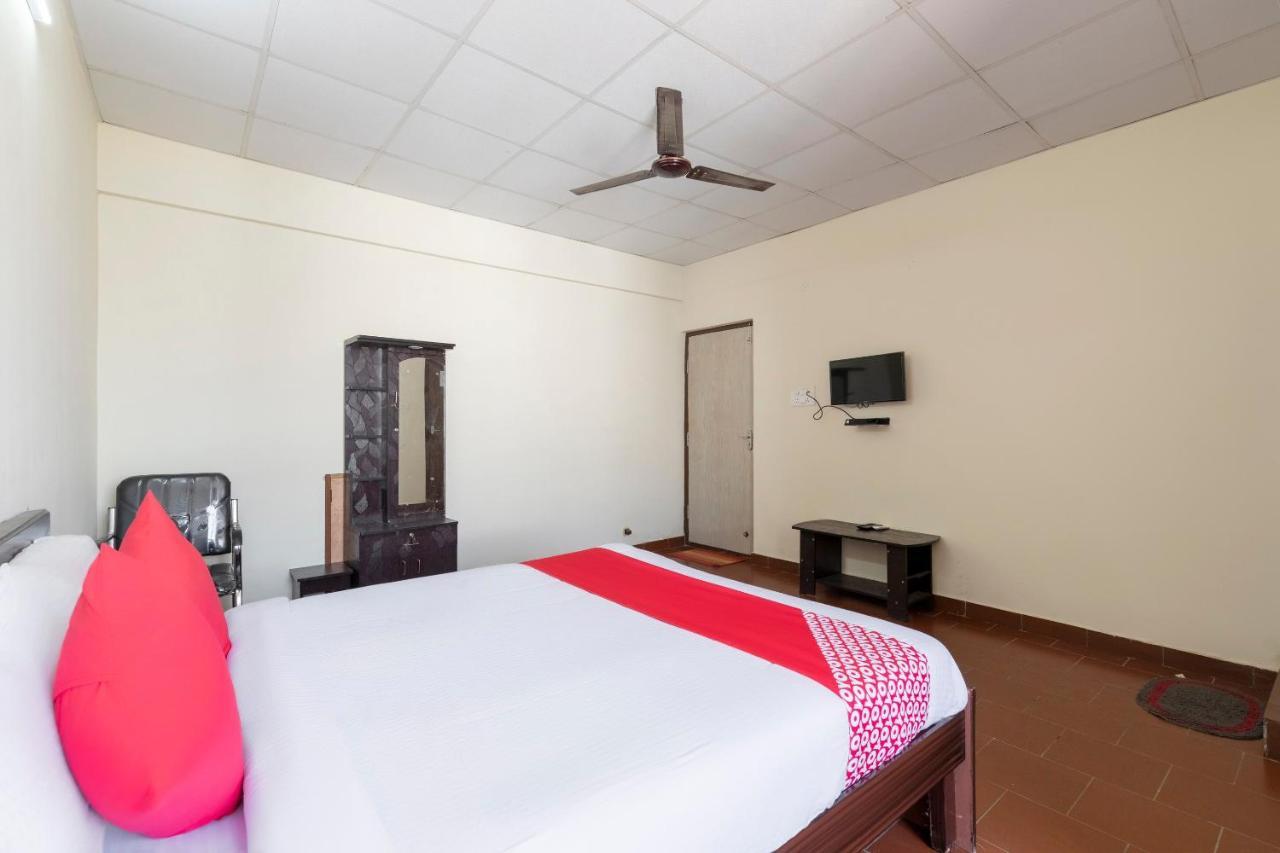 Hotel Oyo 49073 Whitefield Comforts à Bangalore Extérieur photo