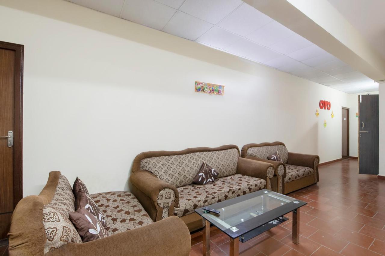Hotel Oyo 49073 Whitefield Comforts à Bangalore Extérieur photo