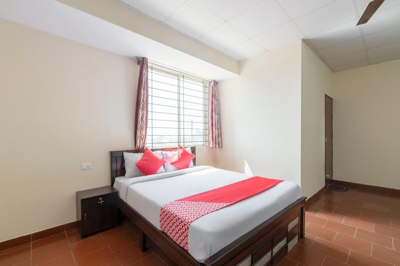 Hotel Oyo 49073 Whitefield Comforts à Bangalore Extérieur photo