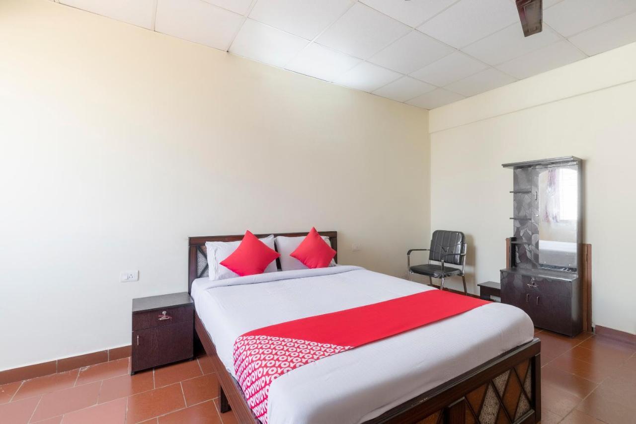 Hotel Oyo 49073 Whitefield Comforts à Bangalore Extérieur photo