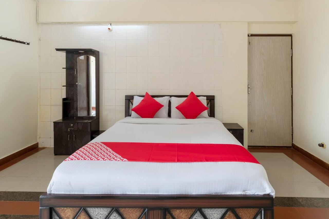Hotel Oyo 49073 Whitefield Comforts à Bangalore Extérieur photo