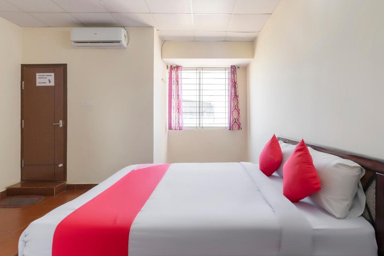 Hotel Oyo 49073 Whitefield Comforts à Bangalore Extérieur photo